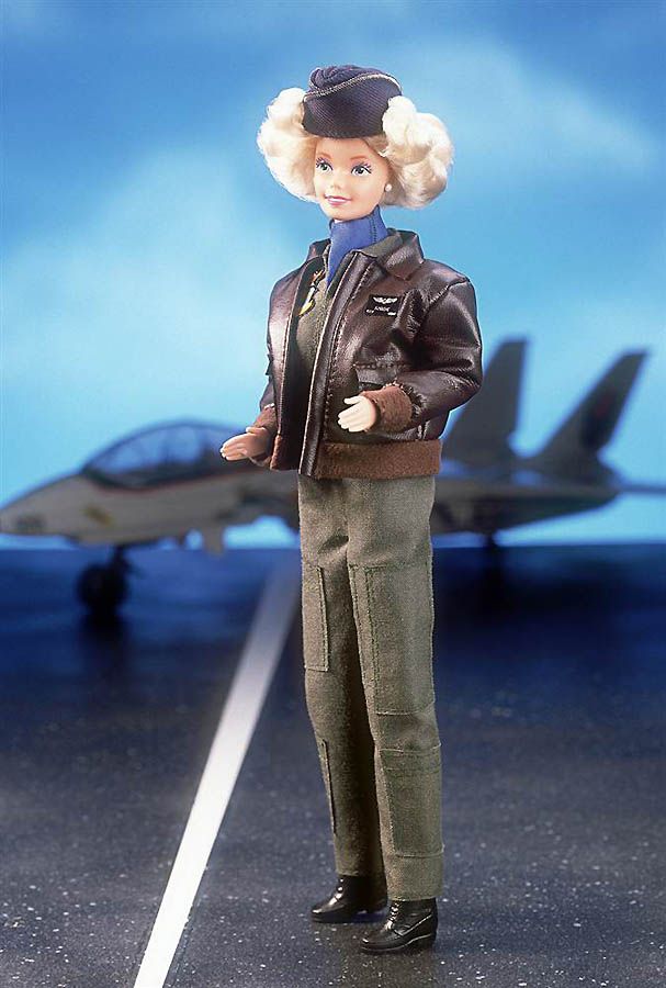 Эволюция Барби () Эволюция Барби