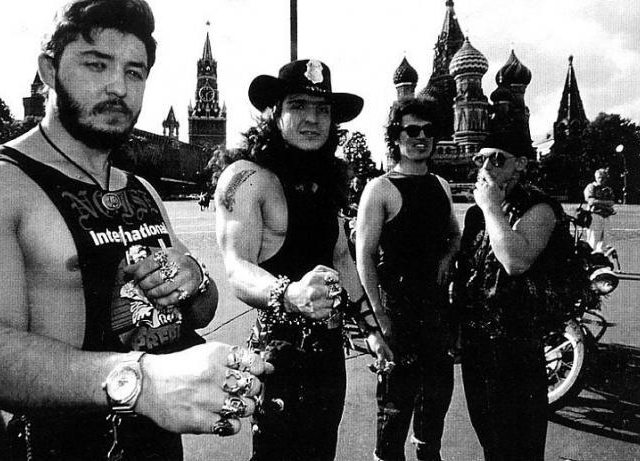 Эволюция панк-движения. От незаконных формирований до легализации () Эволюция панк-движения. От незаконных формирований до легализации