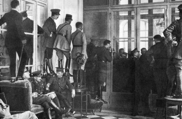 Кое в чем повторимся, кое что новое. () Кое в чем повторимся, кое что новое.