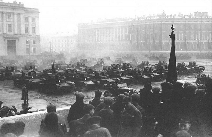 Колчака Гитлер бы разбил, а Бухарин ушёл бы в глухую оборону