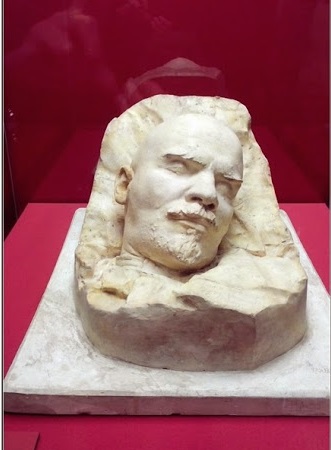 Ленин запечатлён в образе Иосифа Славкина () Ленин запечатлён в образе Иосифа Славкина