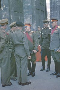 Маршалами не рождаются () Маршалами не рождаются