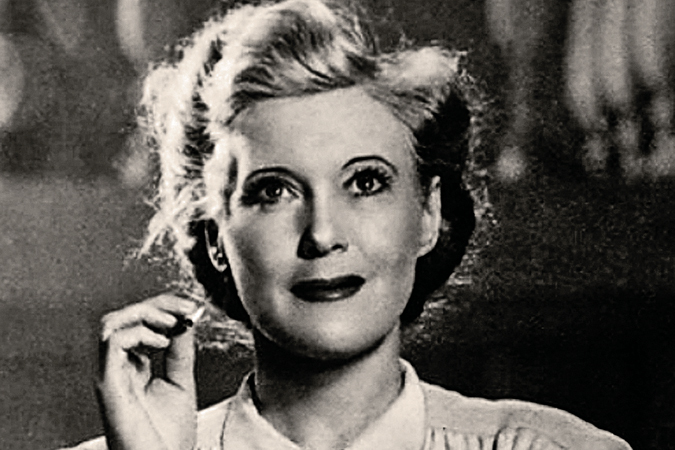 На Украине Любовь Орлову пытались отравить шипами роз