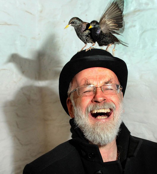 Неподражаемый Терри Пратчетт () Неподражаемый Терри Пратчетт