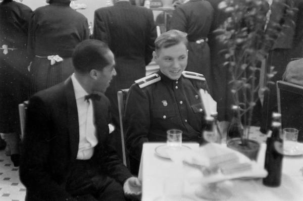 Первый приезд американских артистов в оттепельный Ленинград – в 1955 году () Первый приезд американских артистов в оттепельный Ленинград – в 1955 году