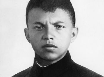 ПОДВИГ ПОД ПСЕВДОНИМОМ