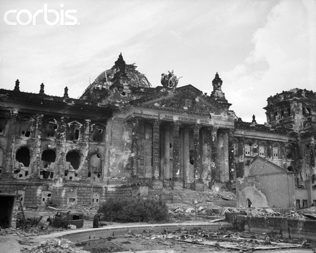 Рейхстаг в руинах. Подборка фото. Ч2. () Рейхстаг в руинах. Подборка фото. Ч2.