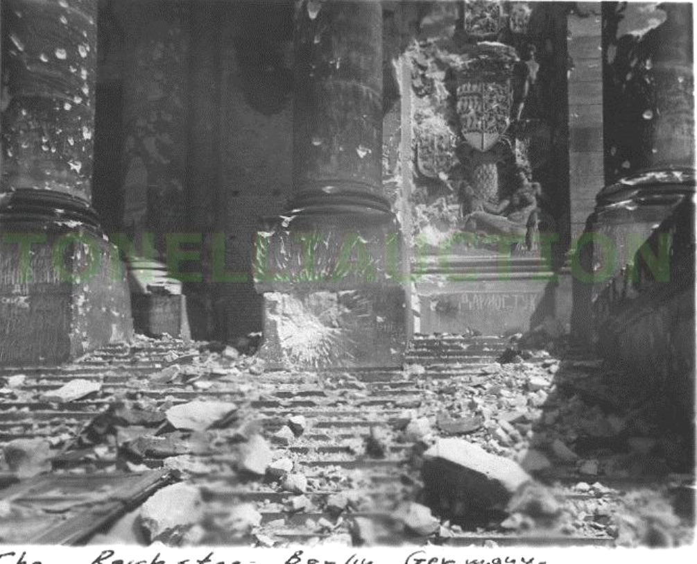 Рейхстаг в руинах. Подборка фото. Ч2. () Рейхстаг в руинах. Подборка фото. Ч2.