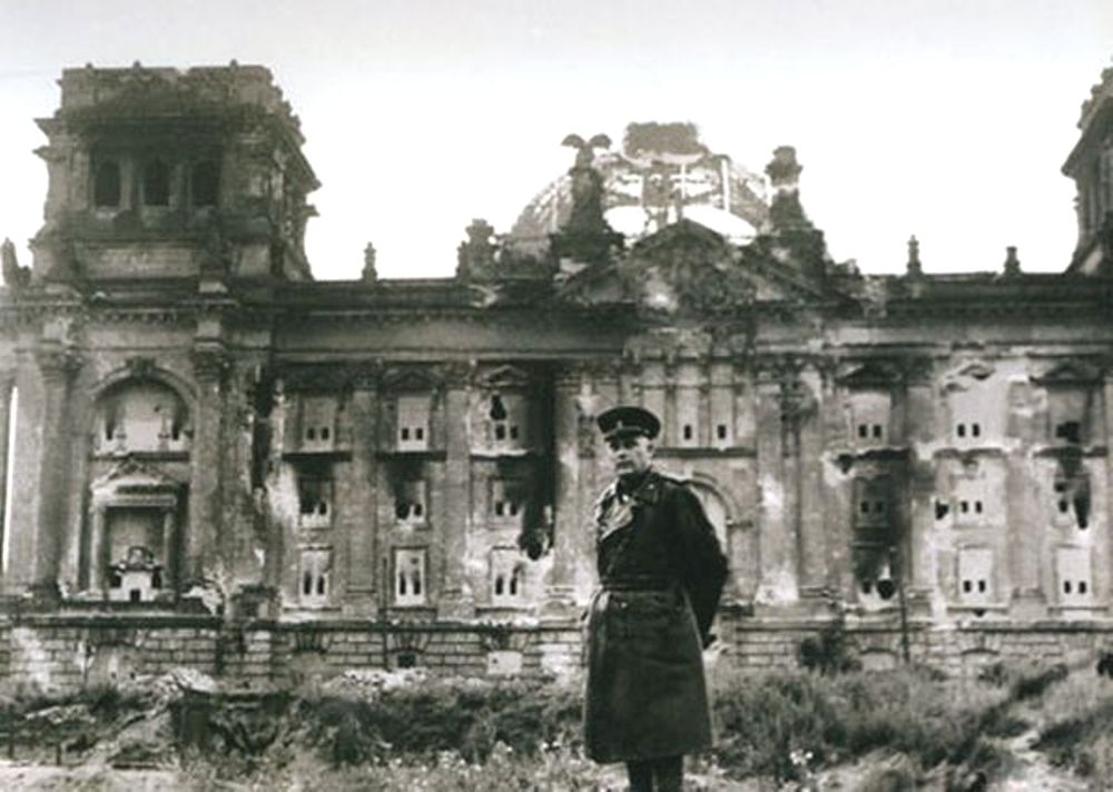 Рейхстаг в руинах. Подборка фото. Ч2. () Рейхстаг в руинах. Подборка фото. Ч2.