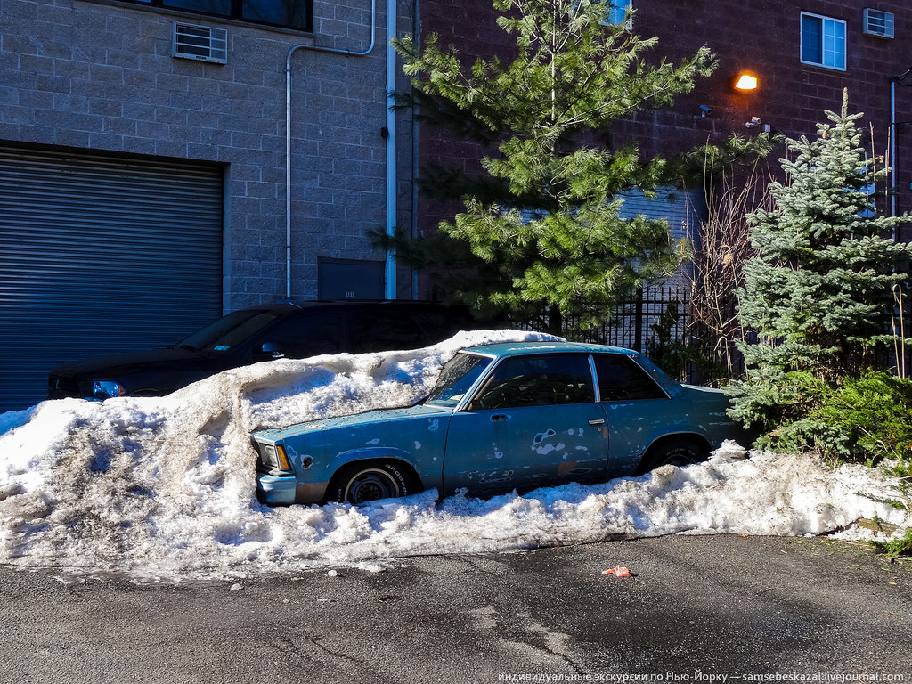 Старые автомобили на улицах Нью-Йорка. Фоторепортаж () Старые автомобили на улицах Нью-Йорка. Фоторепортаж