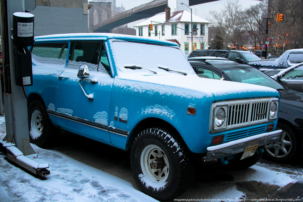 Старые автомобили на улицах Нью-Йорка. Фоторепортаж () Старые автомобили на улицах Нью-Йорка. Фоторепортаж