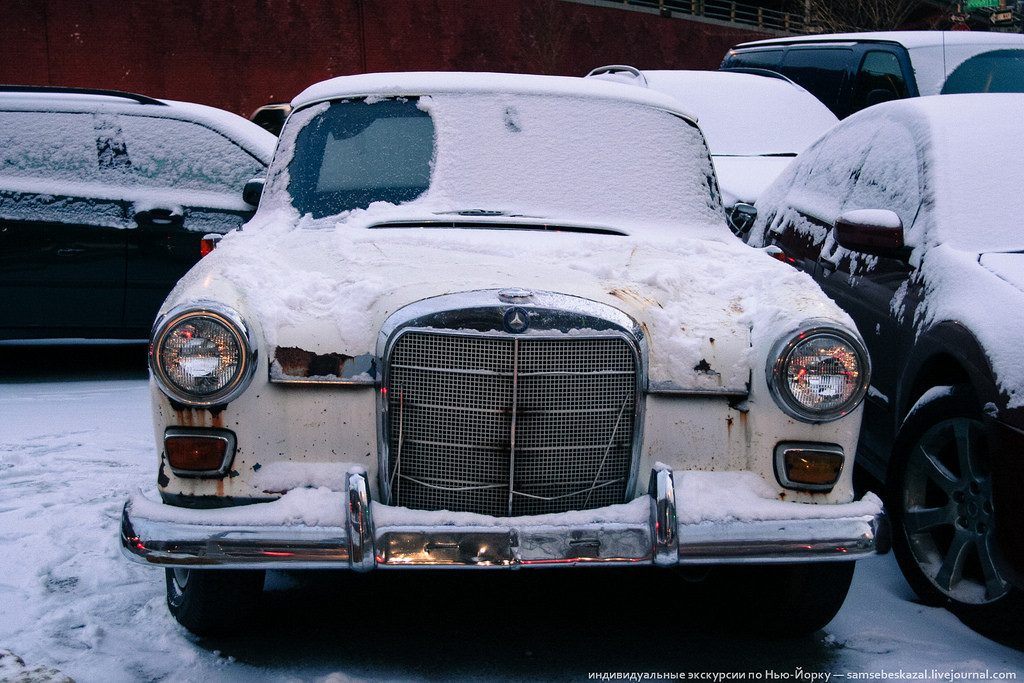 Старые автомобили на улицах Нью-Йорка. Фоторепортаж () Старые автомобили на улицах Нью-Йорка. Фоторепортаж
