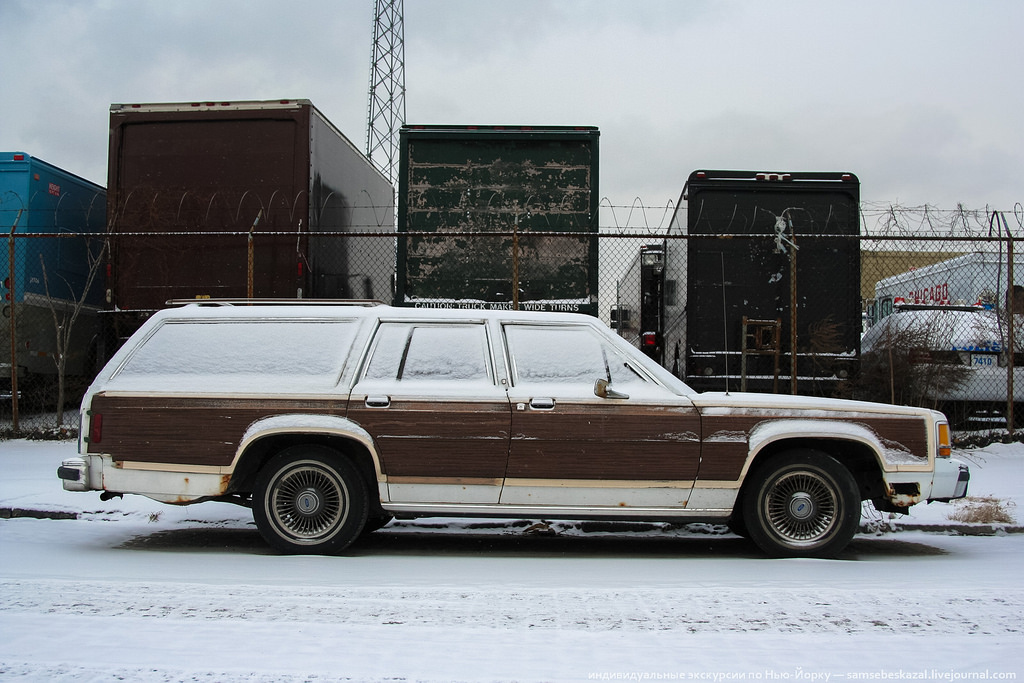 Старые автомобили на улицах Нью-Йорка. Фоторепортаж () Старые автомобили на улицах Нью-Йорка. Фоторепортаж