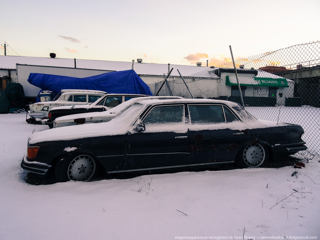 Старые автомобили на улицах Нью-Йорка. Фоторепортаж () Старые автомобили на улицах Нью-Йорка. Фоторепортаж