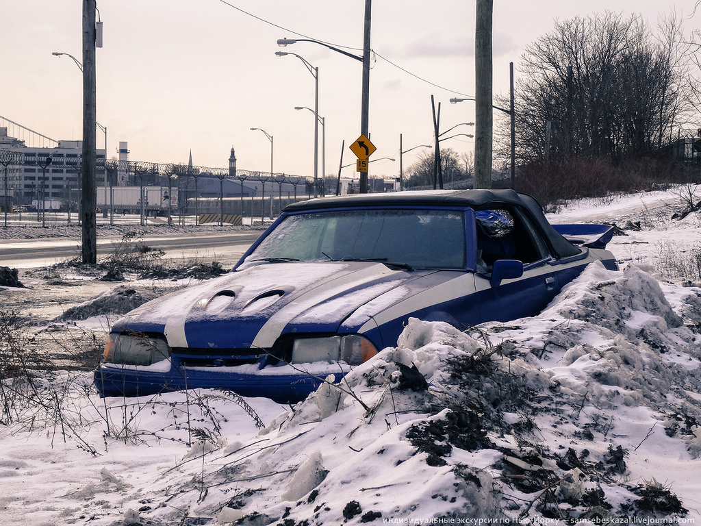 Старые автомобили на улицах Нью-Йорка. Фоторепортаж () Старые автомобили на улицах Нью-Йорка. Фоторепортаж