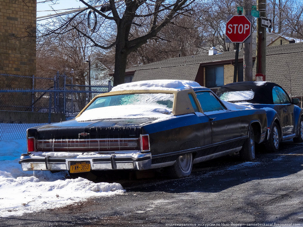 Старые автомобили на улицах Нью-Йорка. Фоторепортаж () Старые автомобили на улицах Нью-Йорка. Фоторепортаж