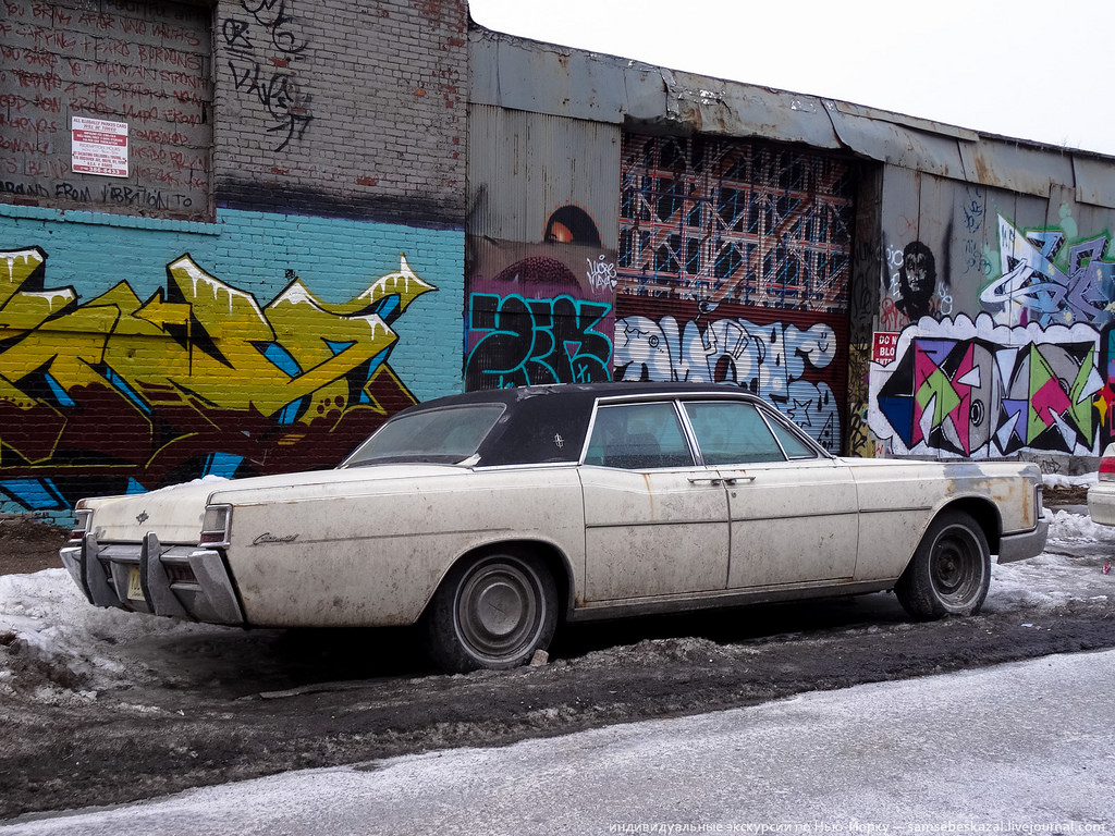 Старые автомобили на улицах Нью-Йорка. Фоторепортаж () Старые автомобили на улицах Нью-Йорка. Фоторепортаж