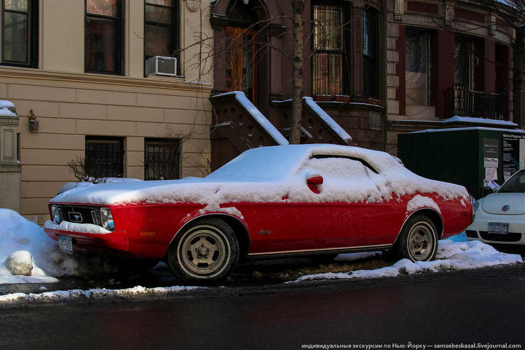 Старые автомобили на улицах Нью-Йорка. Фоторепортаж () Старые автомобили на улицах Нью-Йорка. Фоторепортаж