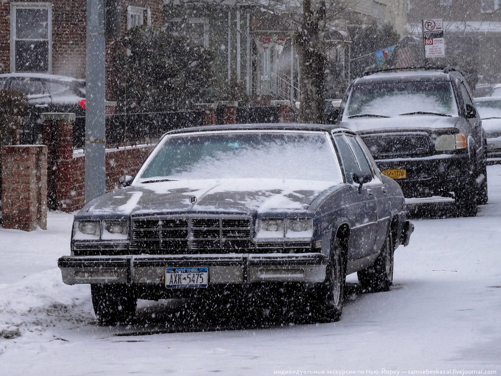 Старые автомобили на улицах Нью-Йорка. Фоторепортаж () Старые автомобили на улицах Нью-Йорка. Фоторепортаж