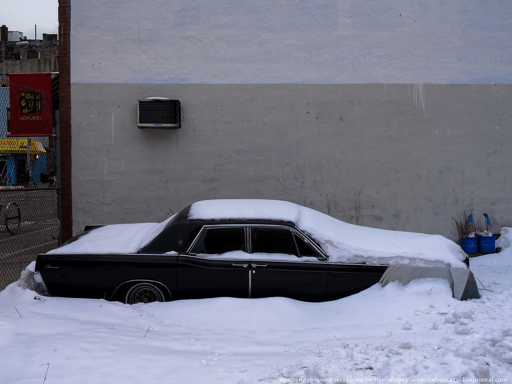 Старые автомобили на улицах Нью-Йорка. Фоторепортаж () Старые автомобили на улицах Нью-Йорка. Фоторепортаж