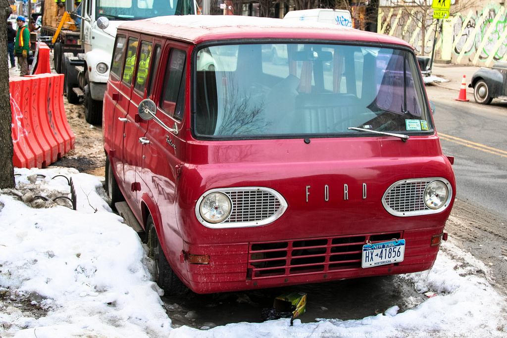 Старые автомобили на улицах Нью-Йорка. Фоторепортаж () Старые автомобили на улицах Нью-Йорка. Фоторепортаж