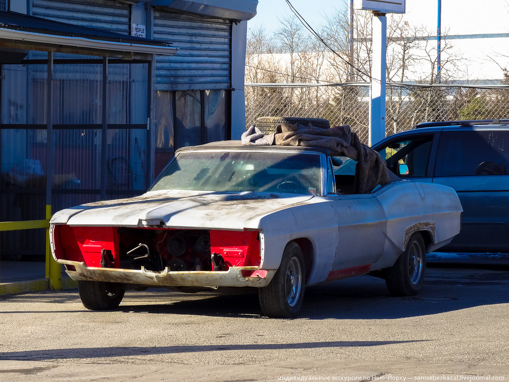 Старые автомобили на улицах Нью-Йорка. Фоторепортаж () Старые автомобили на улицах Нью-Йорка. Фоторепортаж