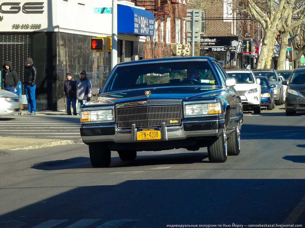 Старые автомобили на улицах Нью-Йорка. Фоторепортаж () Старые автомобили на улицах Нью-Йорка. Фоторепортаж