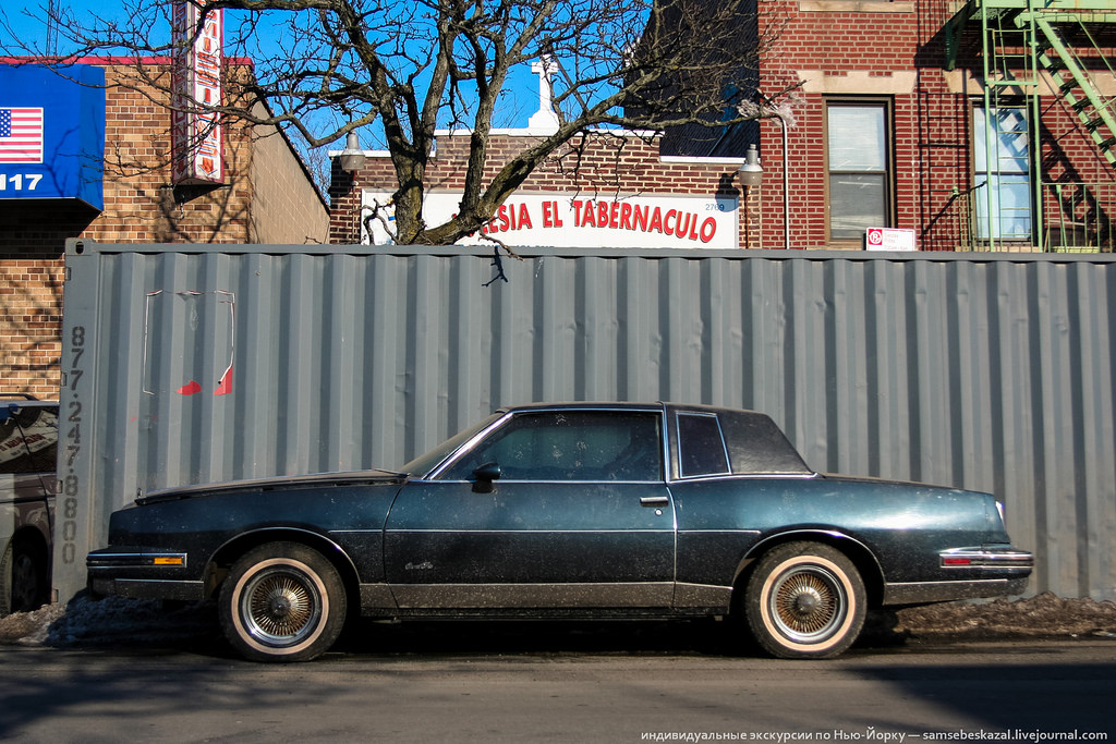 Старые автомобили на улицах Нью-Йорка. Фоторепортаж () Старые автомобили на улицах Нью-Йорка. Фоторепортаж