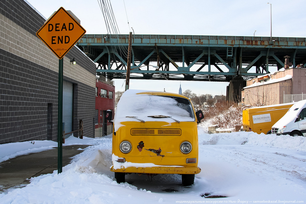 Старые автомобили на улицах Нью-Йорка. Фоторепортаж () Старые автомобили на улицах Нью-Йорка. Фоторепортаж