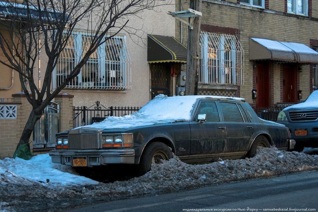 Старые автомобили на улицах Нью-Йорка. Фоторепортаж () Старые автомобили на улицах Нью-Йорка. Фоторепортаж