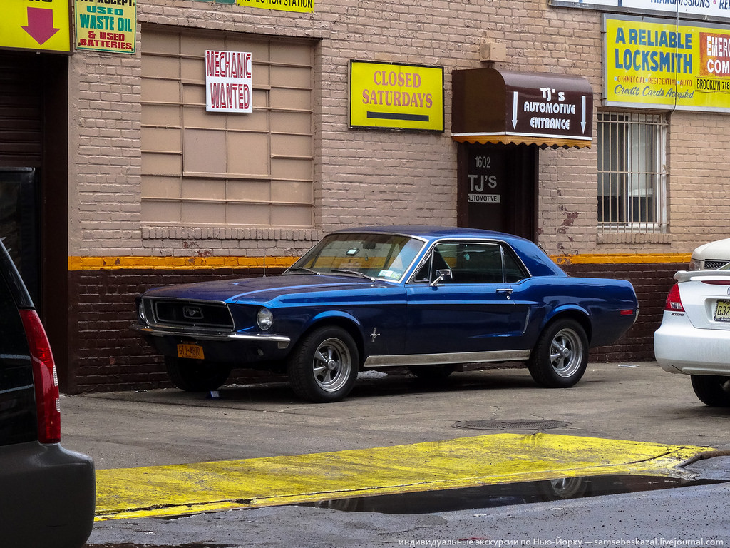 Старые автомобили на улицах Нью-Йорка. Фоторепортаж () Старые автомобили на улицах Нью-Йорка. Фоторепортаж