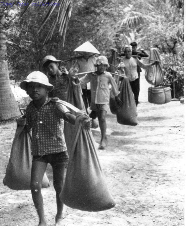 Вьетконг () Вьетконг