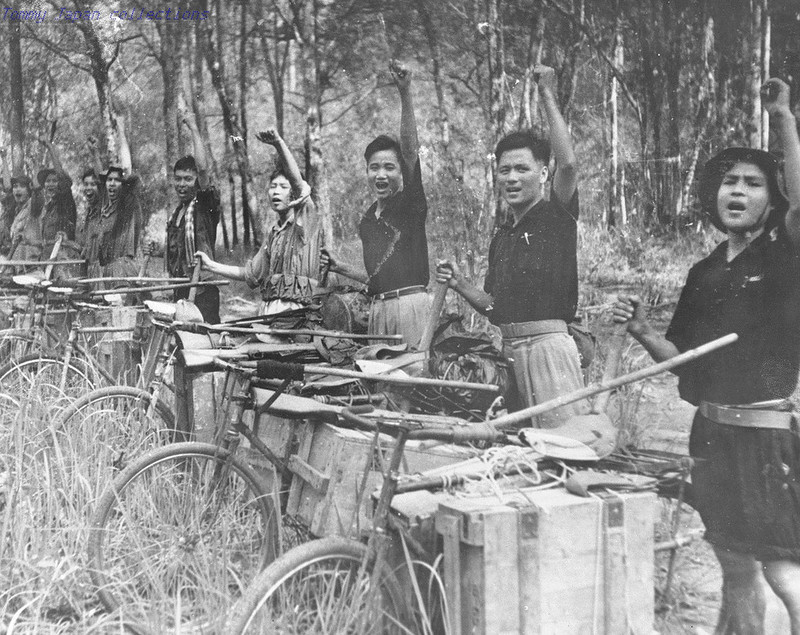 Вьетконг () Вьетконг