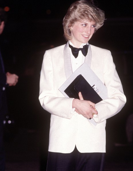 Знаменитые женщины о знаменитых женщинах () Знаменитые женщины о знаменитых женщинах