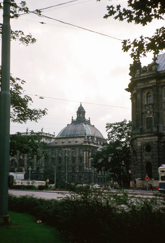 Берлин, лето 1966-го () Берлин, лето 1966-го