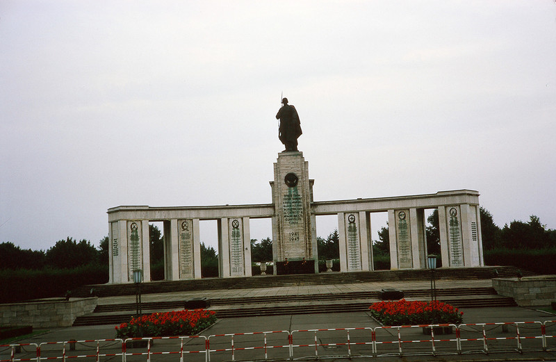 Берлин, лето 1966-го () Берлин, лето 1966-го