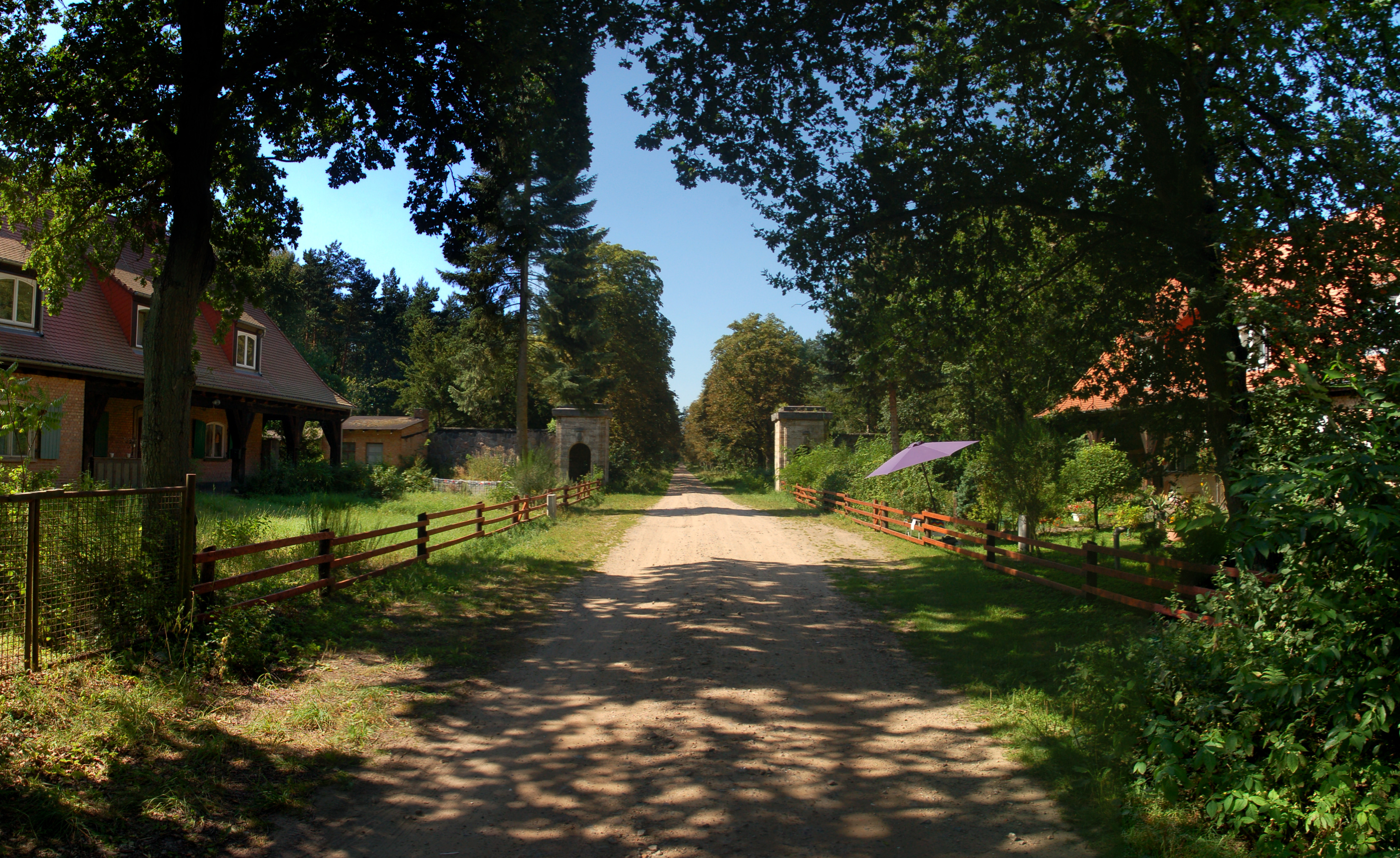 Берлин. По следам Штирлица () Берлин. По следам Штирлица