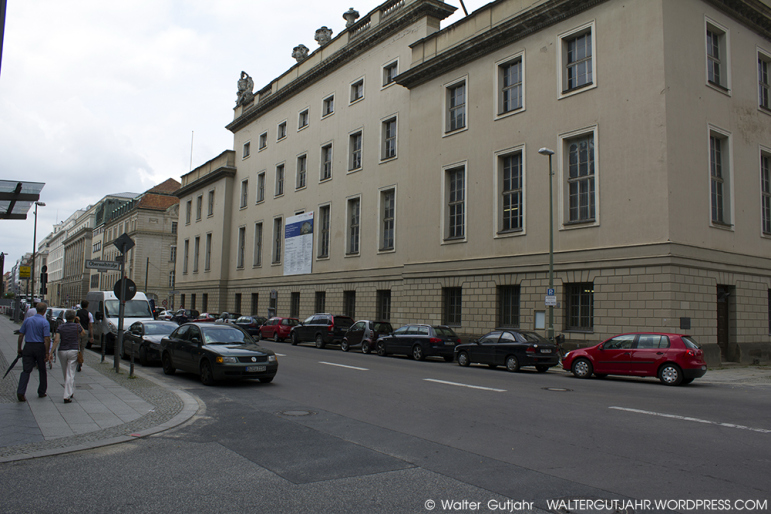 Берлин. По следам Штирлица () Берлин. По следам Штирлица