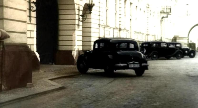 Берлин. По следам Штирлица () Берлин. По следам Штирлица