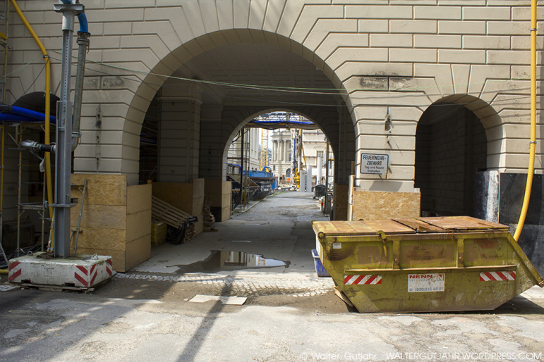 Берлин. По следам Штирлица () Берлин. По следам Штирлица