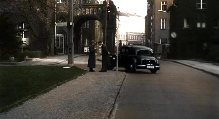 Берлин. По следам Штирлица () Берлин. По следам Штирлица