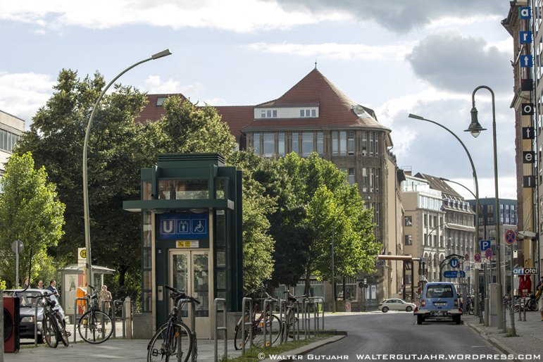 Берлин. По следам Штирлица () Берлин. По следам Штирлица