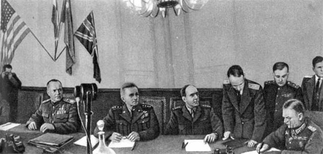 Битва за Берлин 16 апреля — 8 мая 1945 года () Битва за Берлин 16 апреля — 8 мая 1945 года