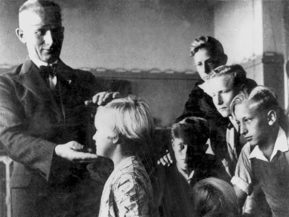 Детская фабрика нацистов