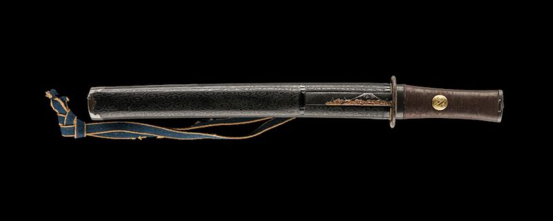 Французский, японский и русский кинжалы () Французский, японский и русский кинжалы