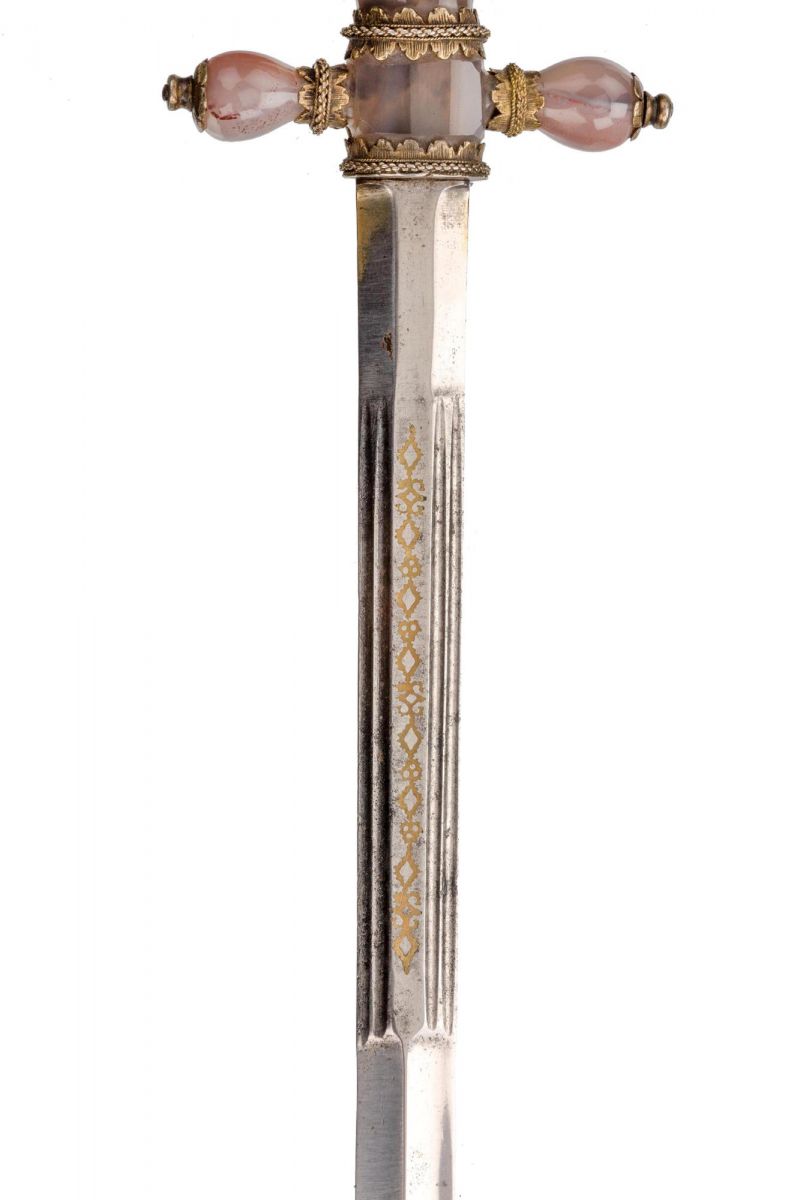 Французский, японский и русский кинжалы () Французский, японский и русский кинжалы