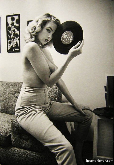 Ив Мейер. () Ив Мейер.