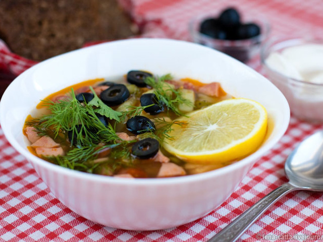 Из истории знаменитых супов России () Из истории знаменитых супов России