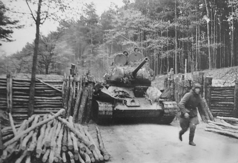 Как Красная Армия готовилась к битве за Берлин () Как Красная Армия готовилась к битве за Берлин