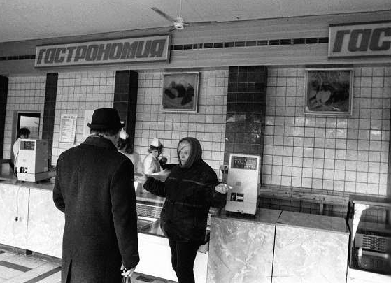 Каким он был, дефицит в СССР? Вспоминаем в галерее «Дилетанта»